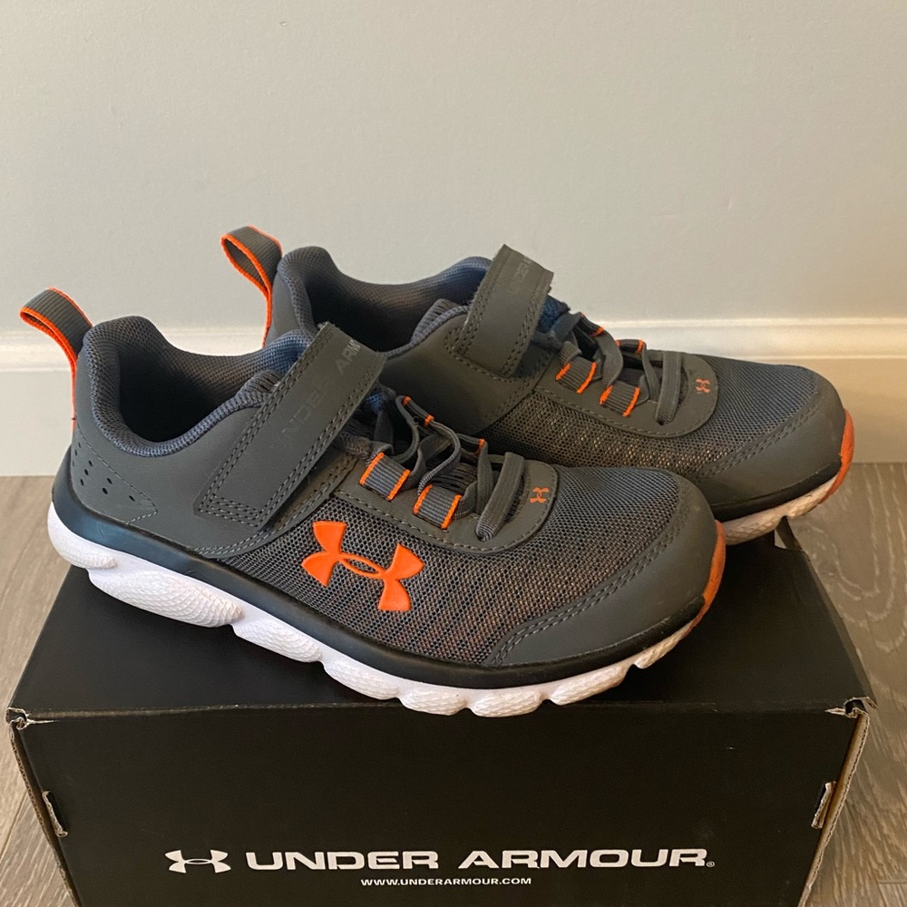 Under Armour Sneakers Size 13